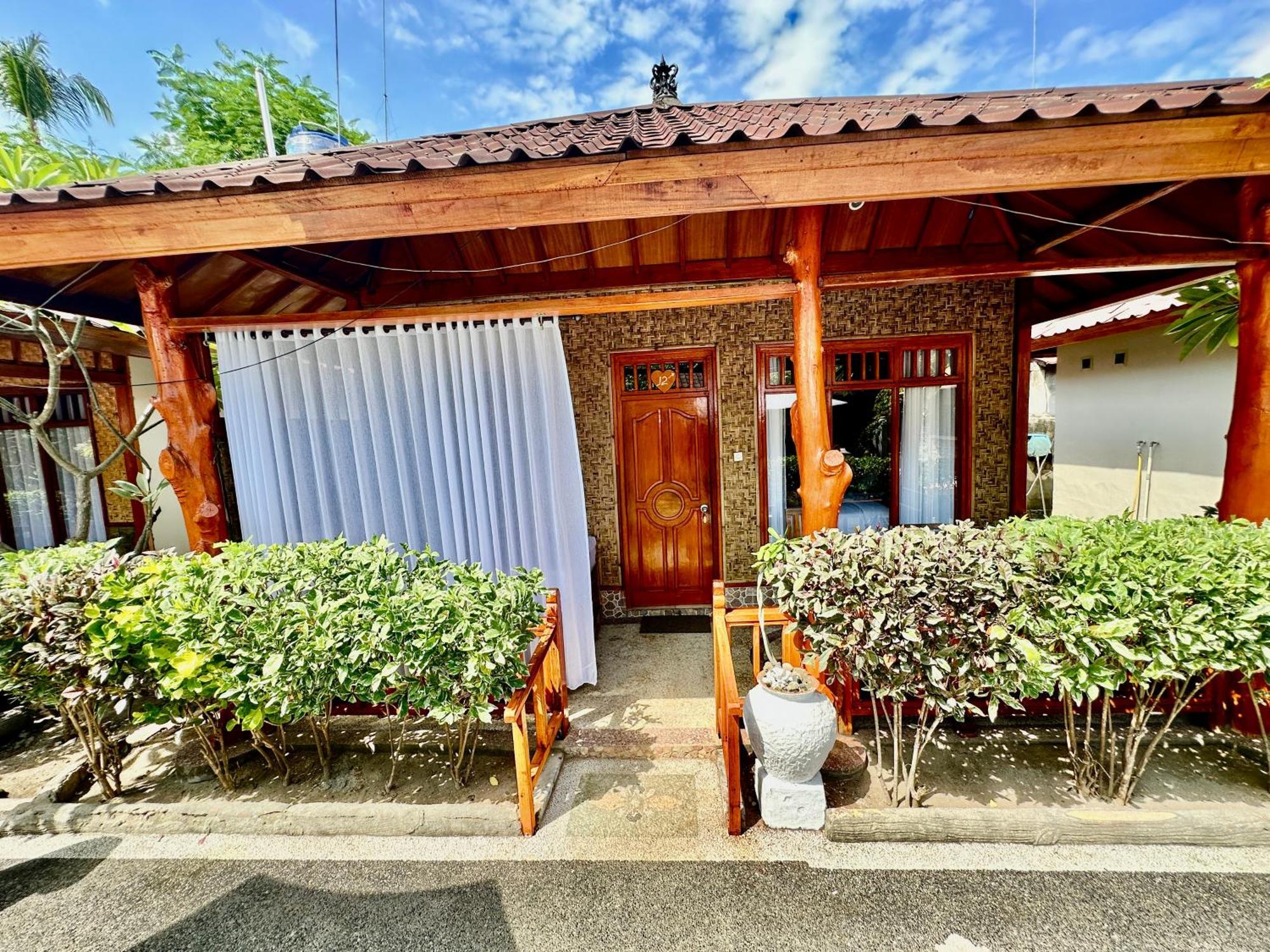 Sunny Rose Bungalows Gili Air - Adults Only Ngoại thất bức ảnh