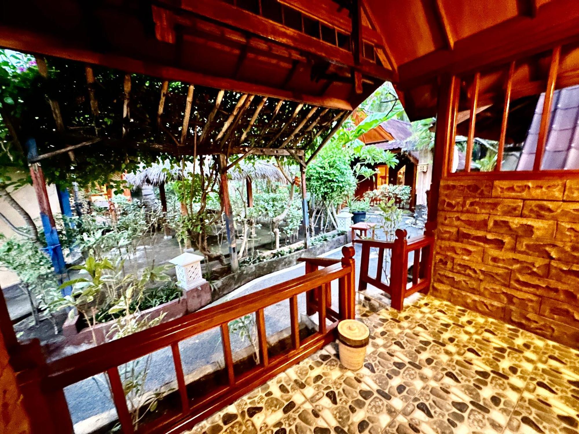 Sunny Rose Bungalows Gili Air - Adults Only Ngoại thất bức ảnh